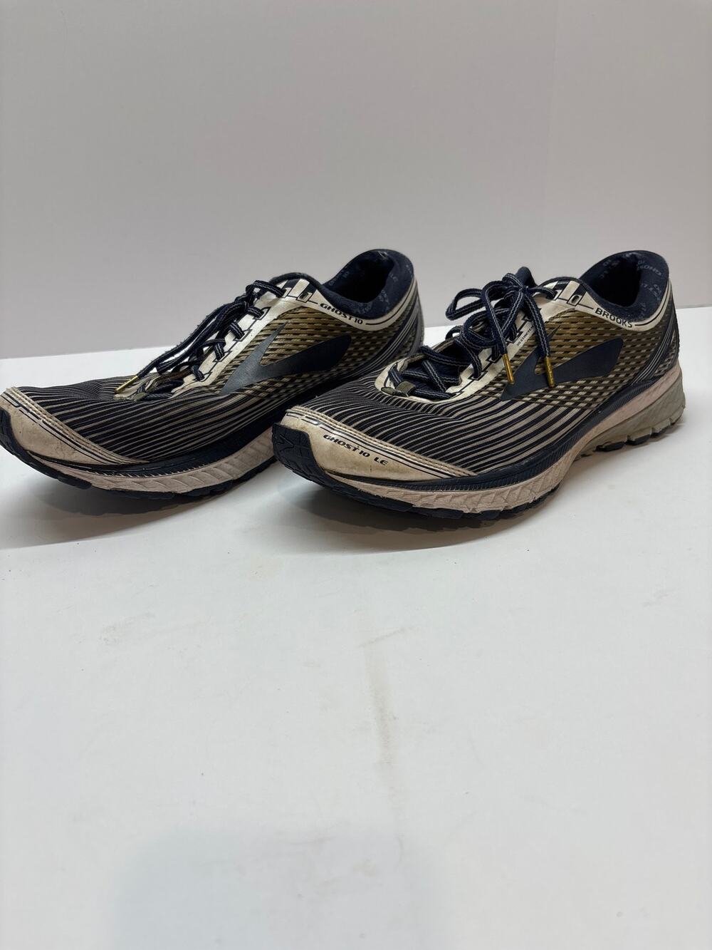 Brooks Ghost 10 Men’s Running Shoes Size 11 D Navy Gold Athletic Sneakers